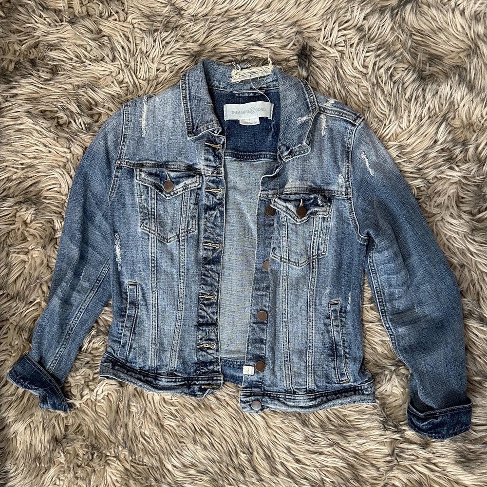 Jean jacket in SMALL